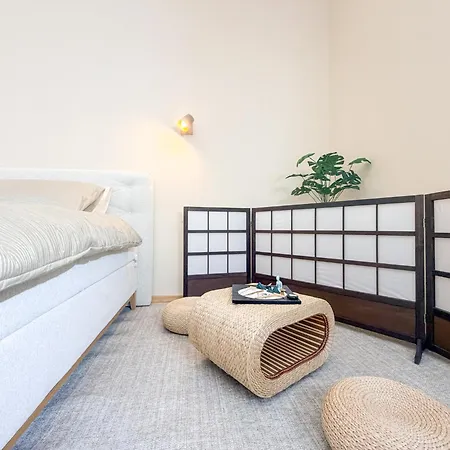Japanese Luxury Retreat - Dyson - 2 - Zara Lejlighed *
